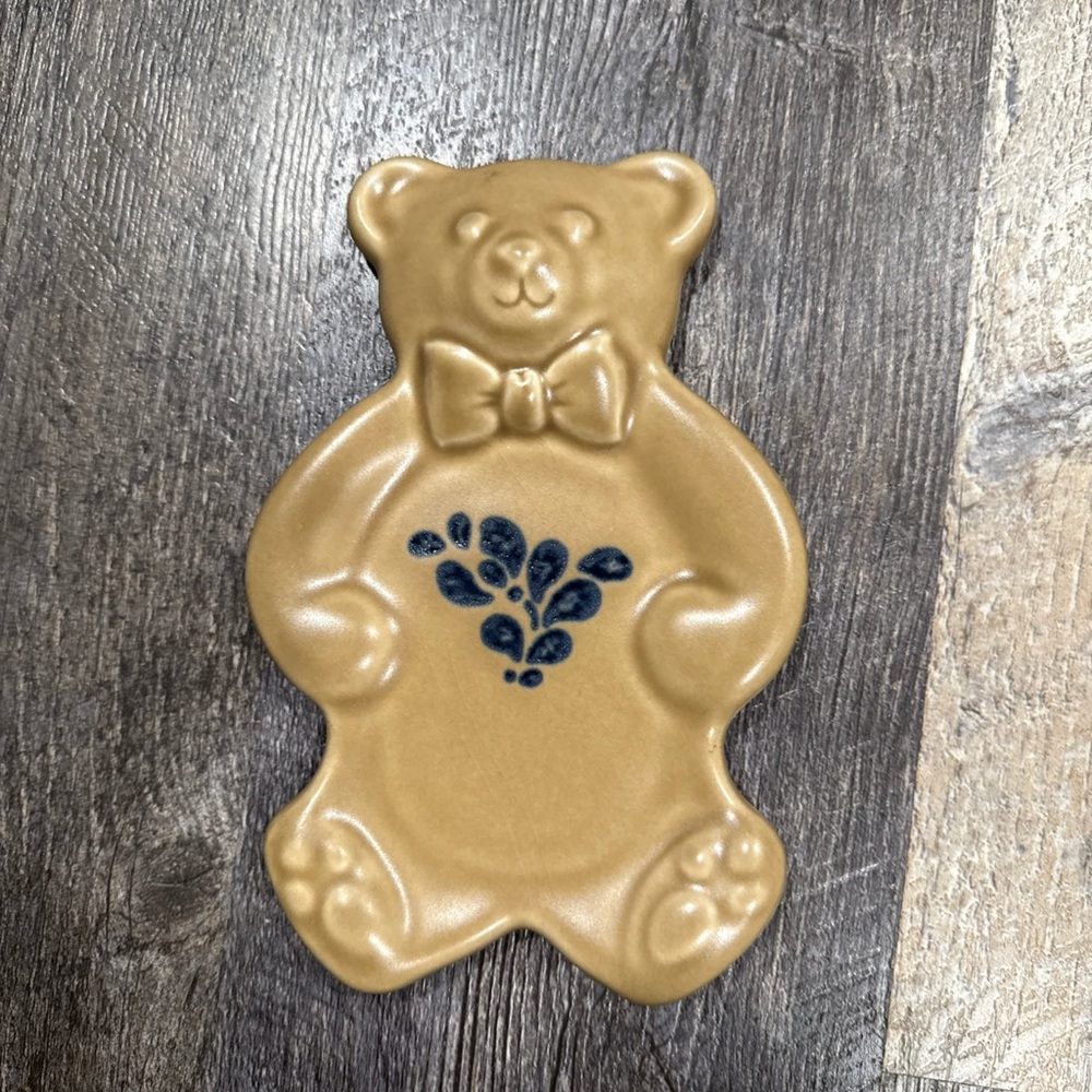 Pfaltzgraff Tan Bear Spoon Rest with Blue Floral Accent- Stoneware